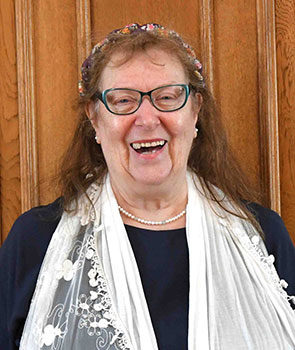 Mrs Lin Davies Mrs Lin Davies