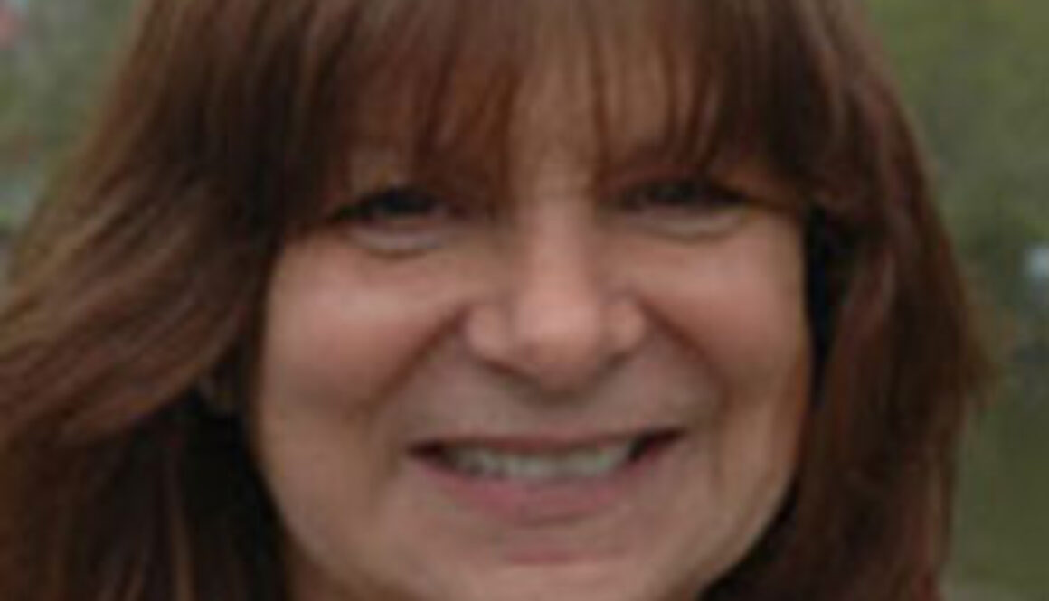 Mrs Jill Hood	